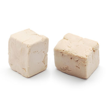 Yeast bakers, fresh