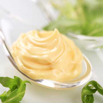 Salad dressing, mayonnaise-type, 25 % oil